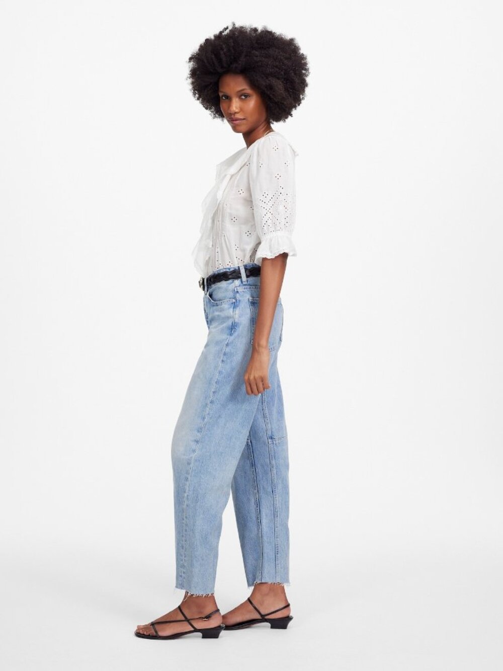 Madewell Darted Barrel-Leg Jean in Edmonson Wash (23)